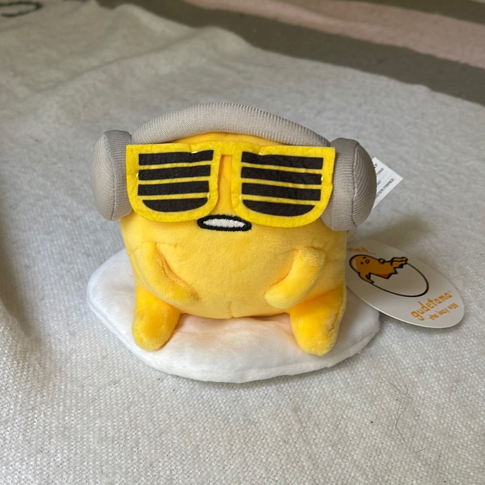 5” Gudetama with headphones plush NWT